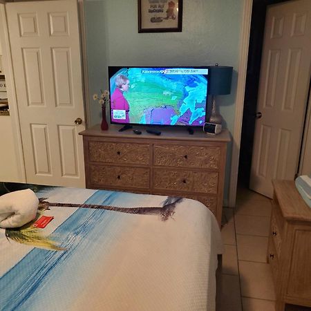 The Monterey Beach Resort セント・ピート・ビーチ エクステリア 写真